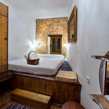 Boutique - Adults Only *