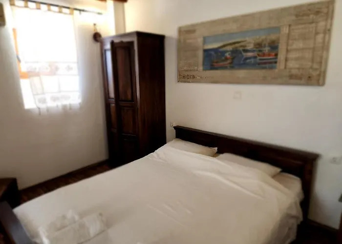 Boutique - Adults Only * لينثوس