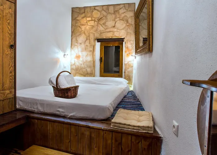 Boutique - Adults Only *